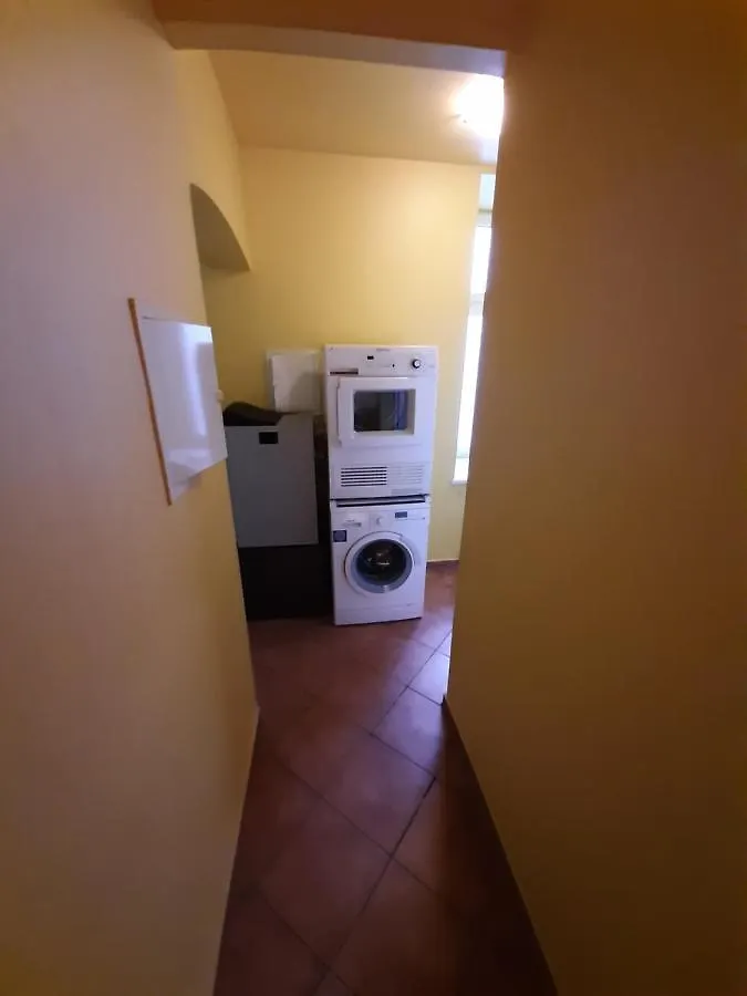 Homestay Monterooms Vienna Schoenbrunn 10 Minutes To Downtown