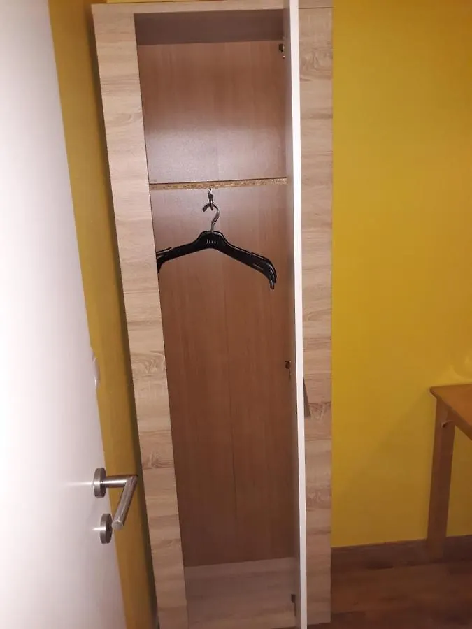 Homestay Monterooms Vienna Schoenbrunn 10 Minutes To Downtown Austria