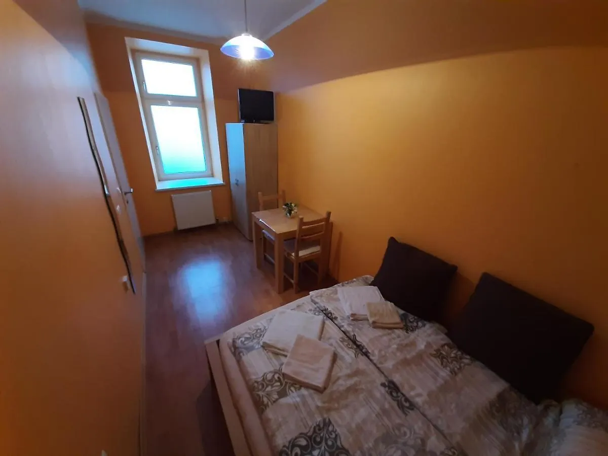 Homestay Monterooms Vienna Schoenbrunn 10 Minutes To Downtown Austria