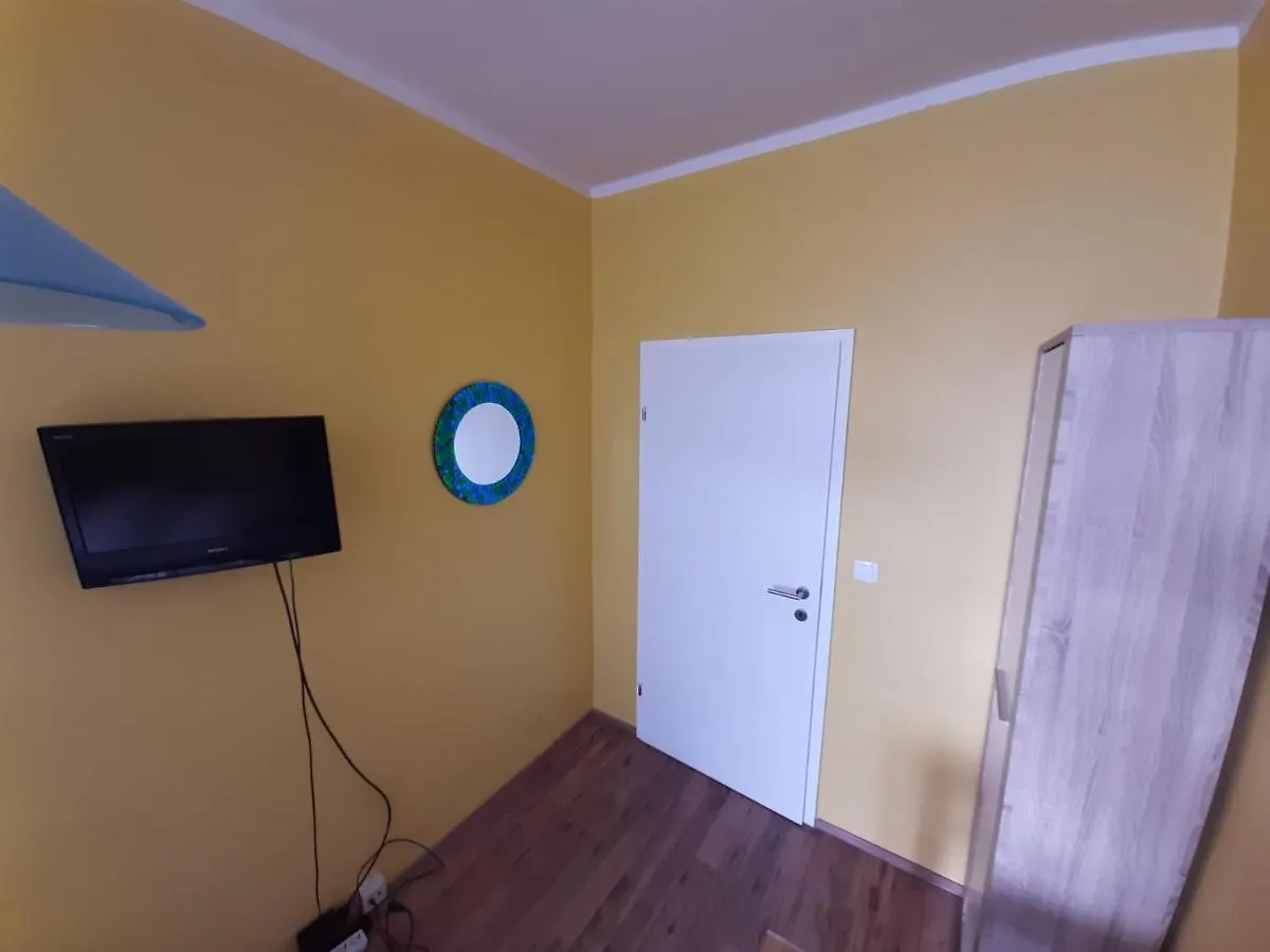 Monterooms Vienna Schoenbrunn 10 Minutes To Downtown Homestay