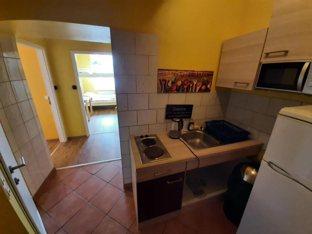 Monterooms Vienna Schoenbrunn 10 Minutes To Downtown Homestay