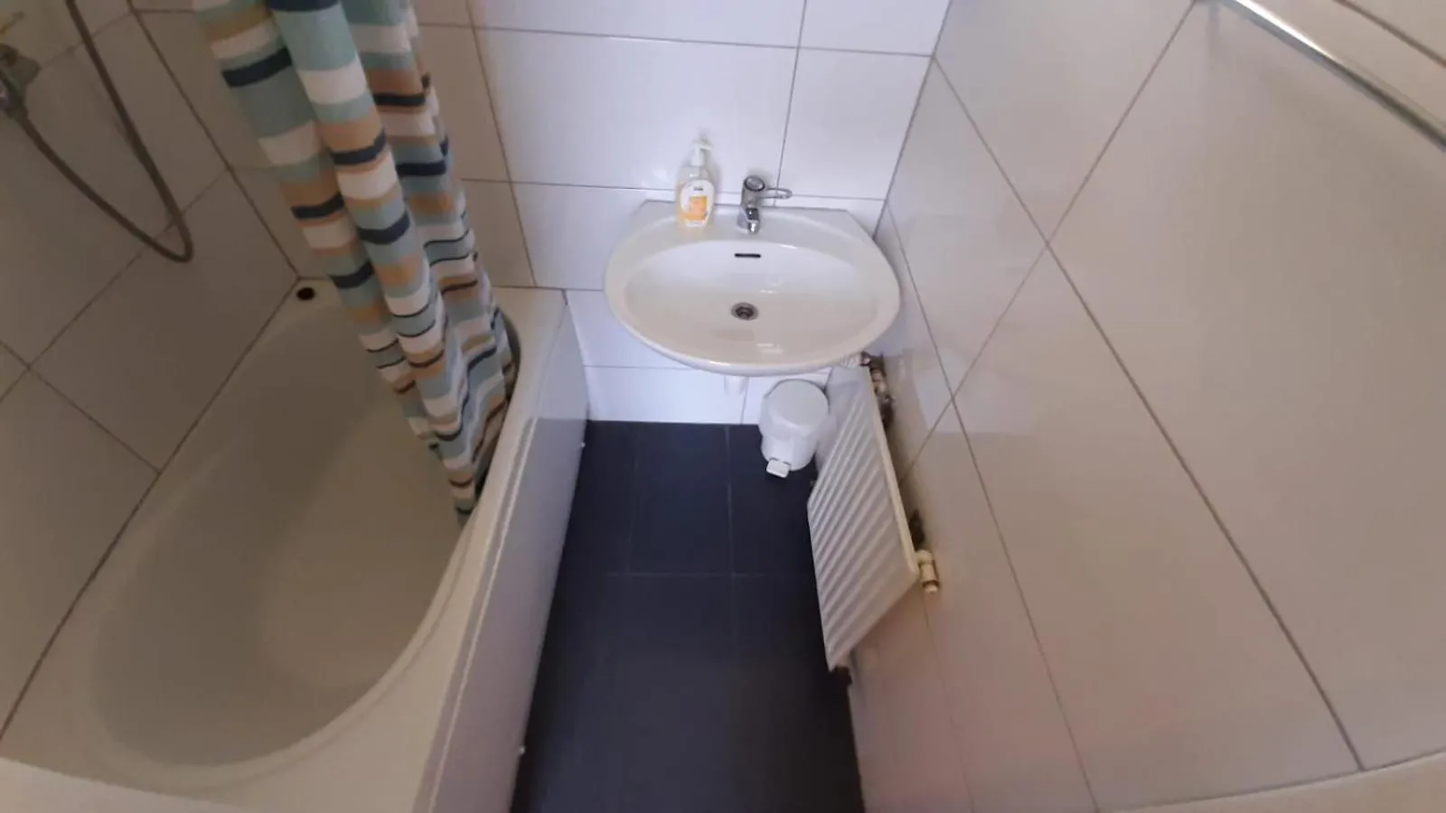 Homestay Monterooms Vienna Schoenbrunn 10 Minutes To Downtown