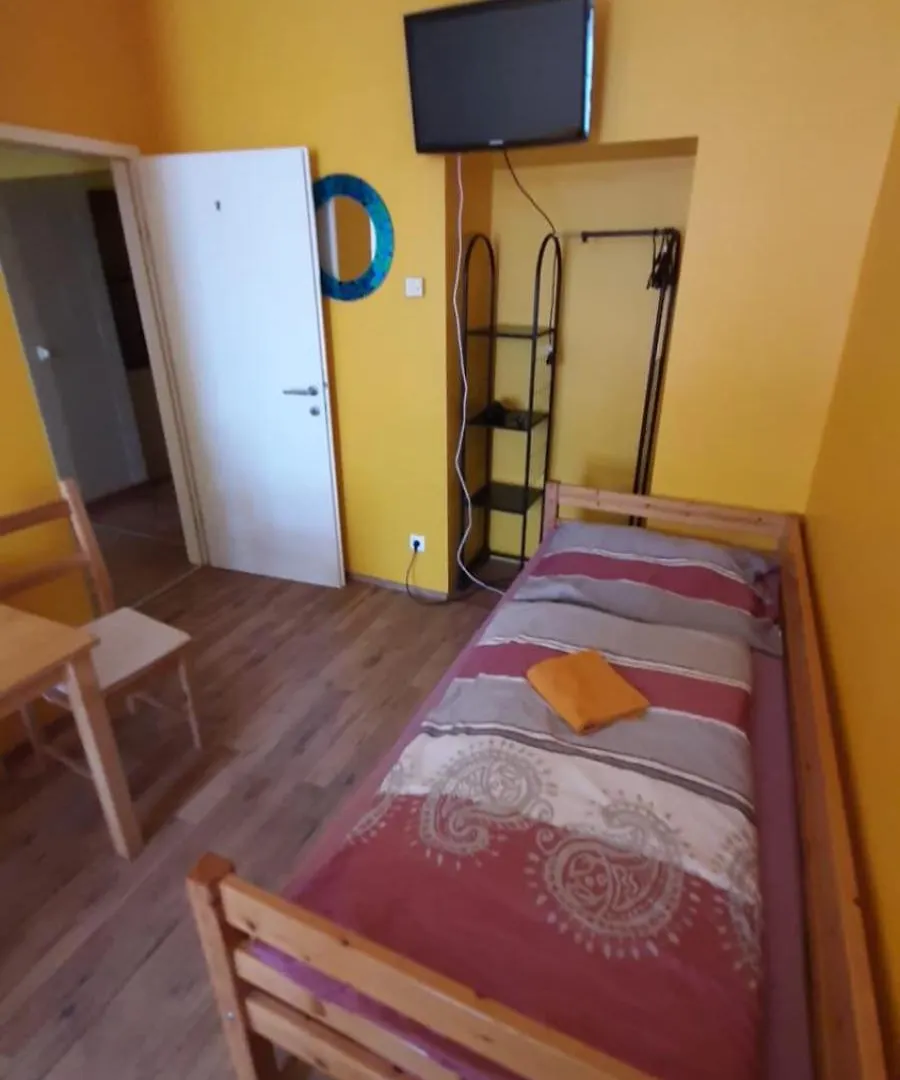 Homestay Monterooms Vienna Schoenbrunn 10 Minutes To Downtown Austria