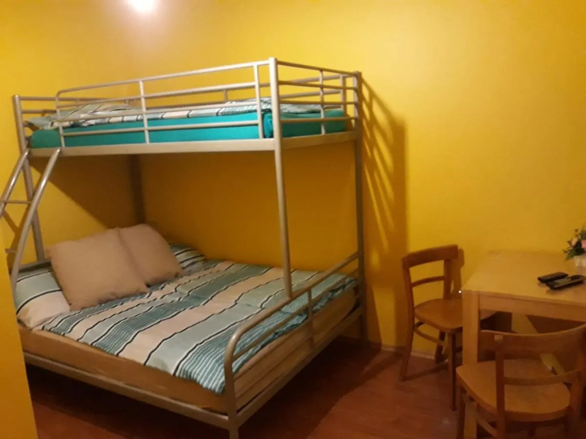 Homestay Monterooms Vienna Schoenbrunn 10 Minutes To Downtown